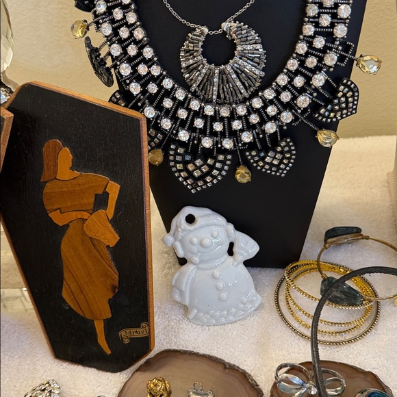 Come dig with me.  Unlisted gorgeousness in every price range. - Picture 8 of 16